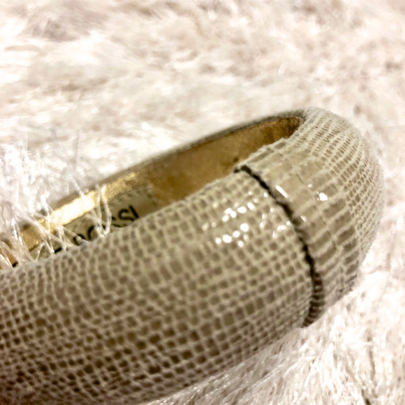 Ted Rossi Cream Snakeskin Bangle - Picture 4 of 6